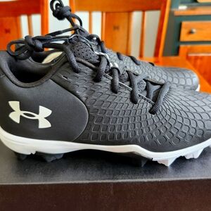 Under Armour Black and White Women's Shoes